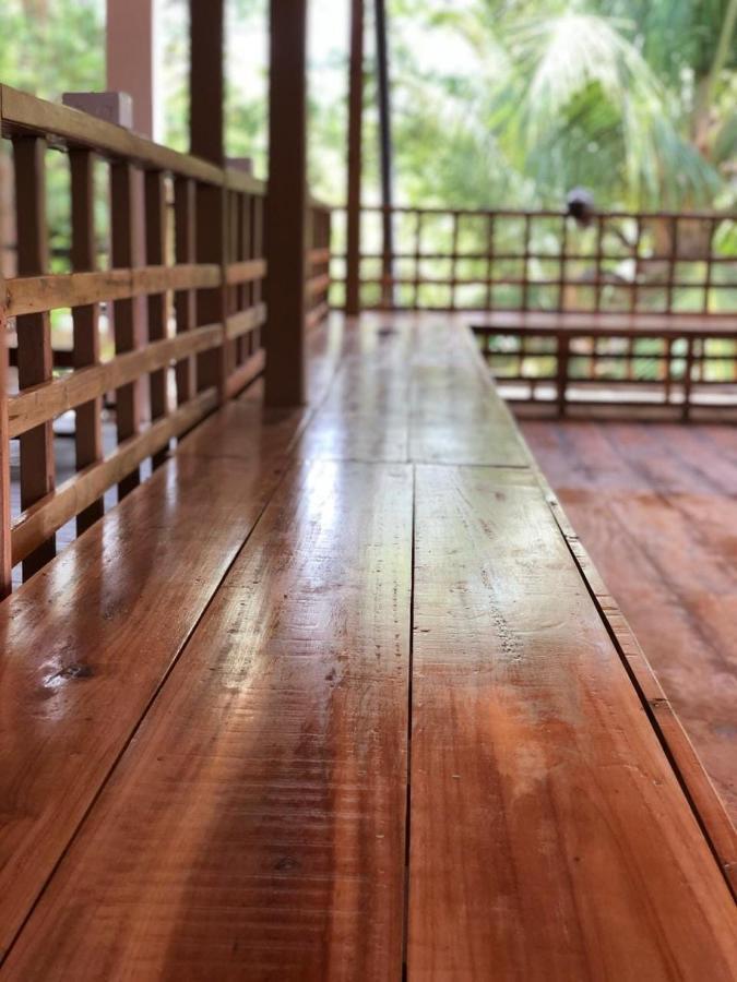 Resort Hankaanaa- Stay No Work Pottuvil Eksteriør billede